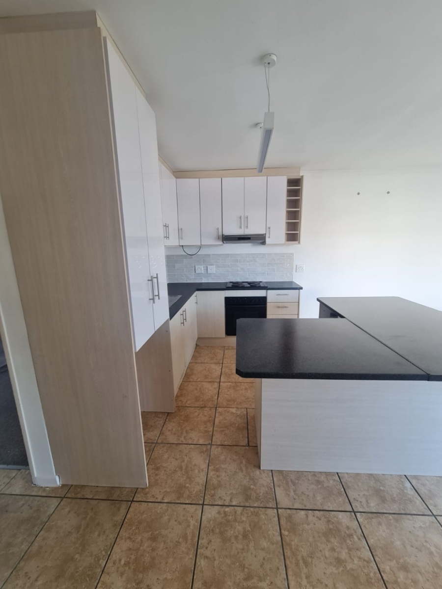 3 Bedroom Property for Sale in Silversands Western Cape